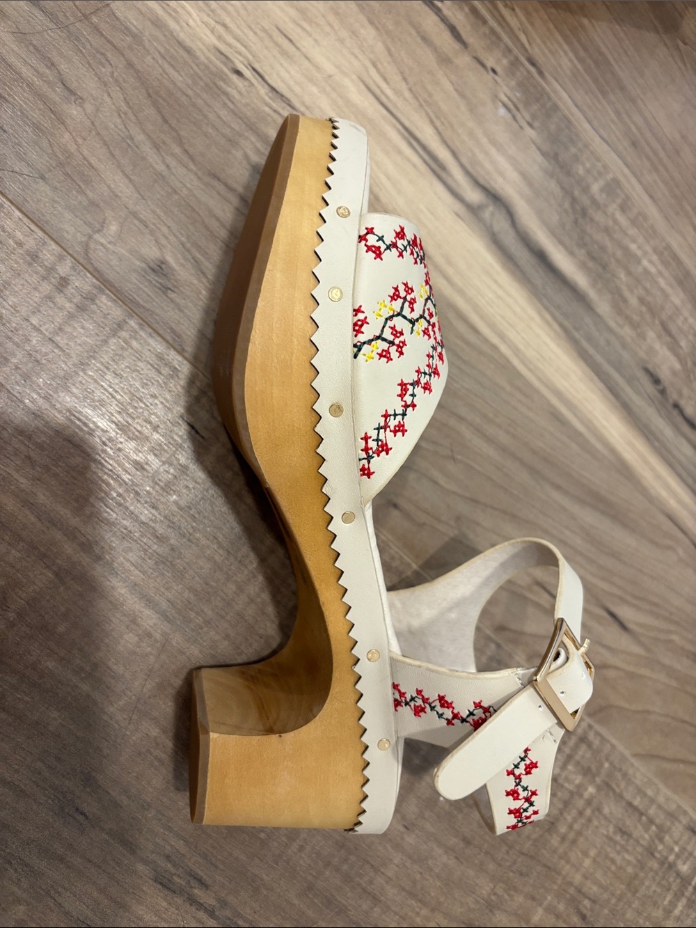 Retro Wooden Embroidered Flower Heels Dancing Days Retro Modcloth US 6.5 - Picture 11 of 14